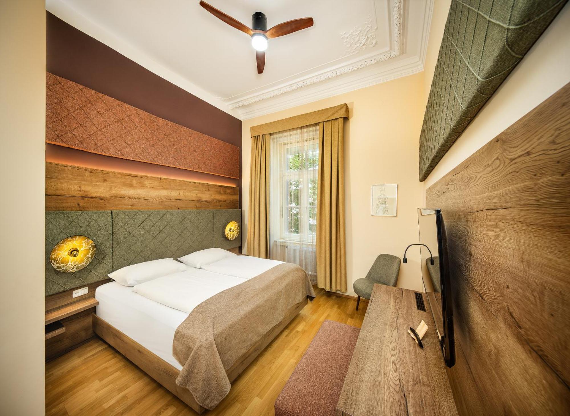 Small Double Room Access to the Thermal Spa,1697847124:JPEG